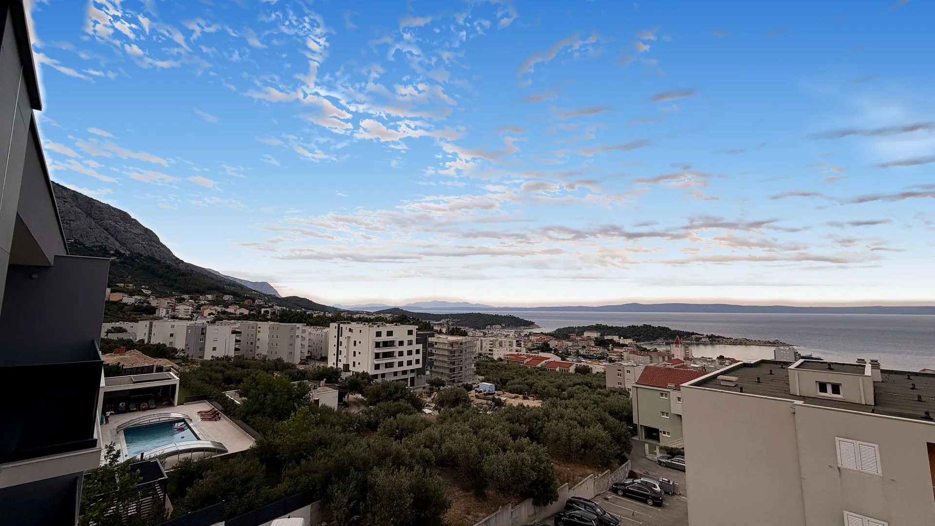 Meerblick über Makarska Richtung Brač und Hvar von der Marestina